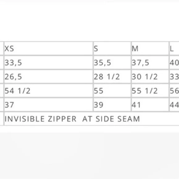 FARM Rio Vibrant Heart Long Sleeve Dress - Picture 9 of 12